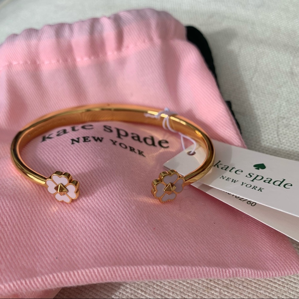 KATE SPADE | Spades & Studs Enamel Hinge Cuff